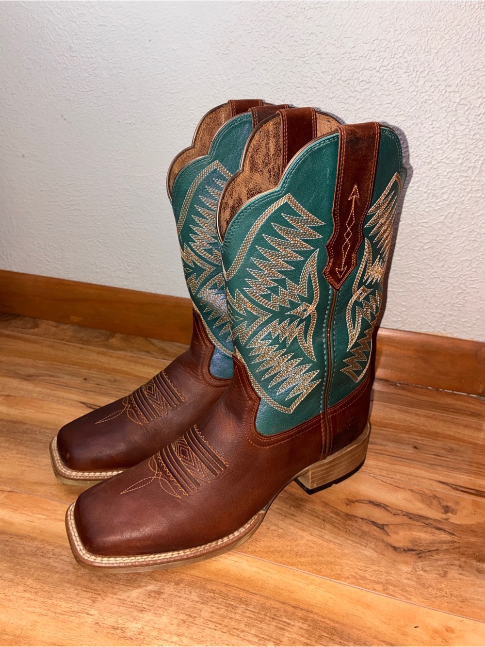 Ariat Women’s Odessa Stretchfit Performance Western Cowboy/Cowgirl Boots-size 9B